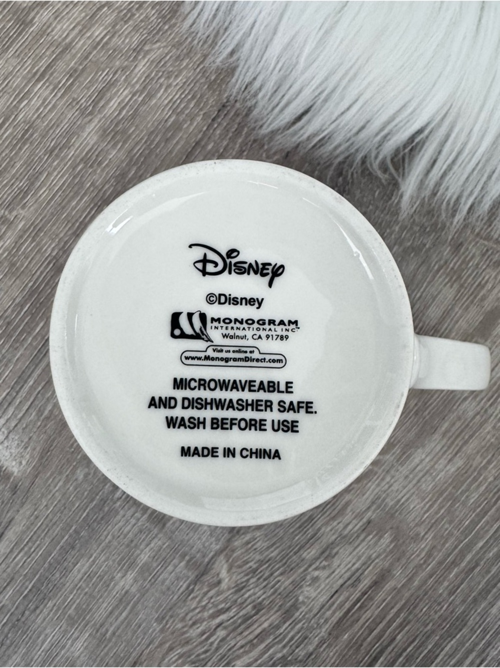 ❤️🖤 DISNEY Mickey & Minnie "A Million Kisses" Ceramic Mug - Picture 4 of 4